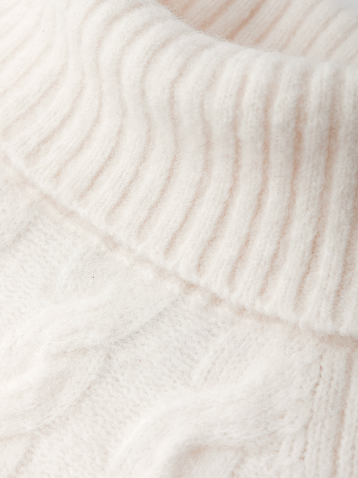 525 America Pearl: Alpaca Cable Knit Turtleneck Sweater