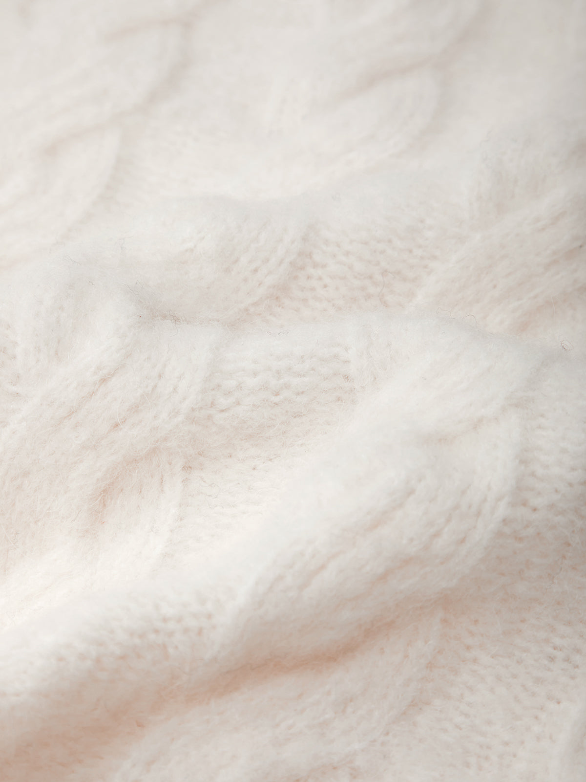 pearl neck cable knit（ivory） Ivory Cable Knit Jumper
