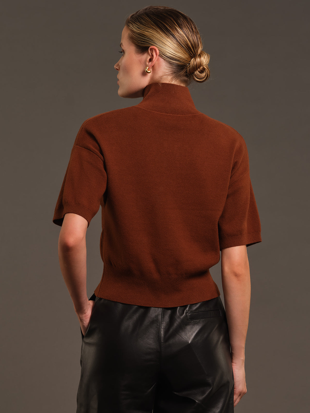 525 X DL10C: Thompson Mock-Neck Cashmere Pullover