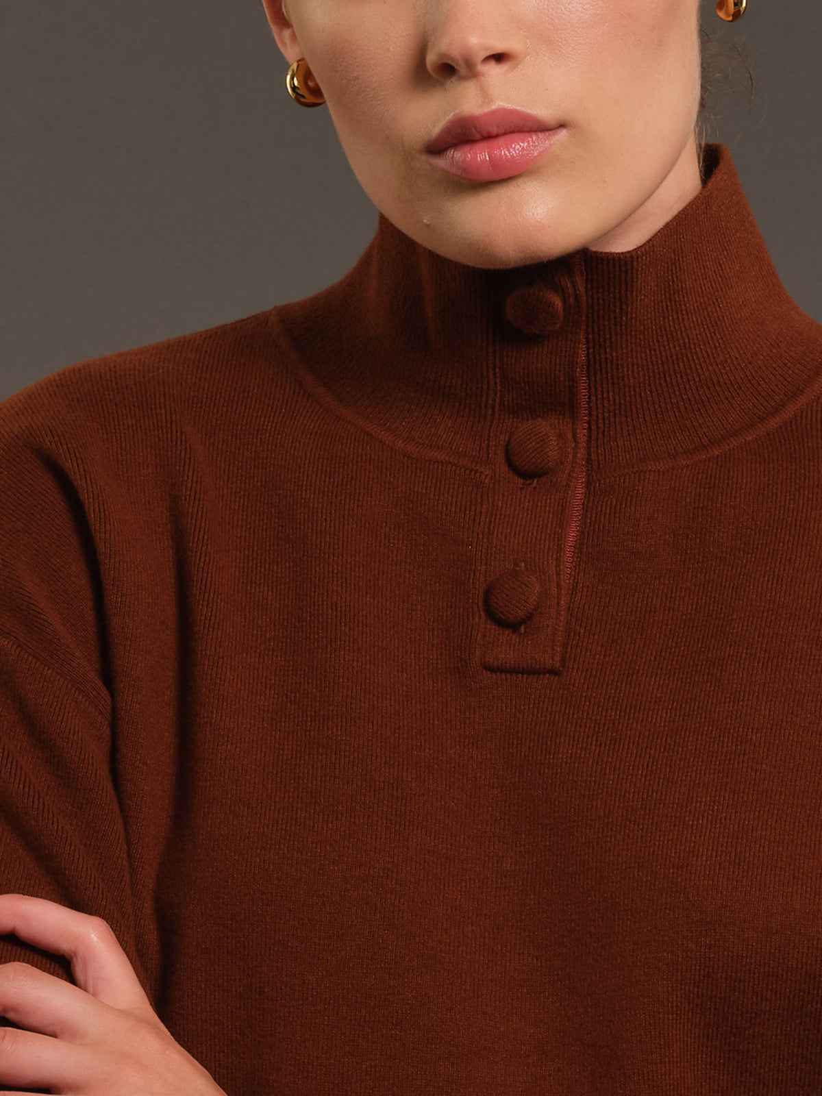 525 X DL10C: Thompson Mock-Neck Cashmere Pullover
