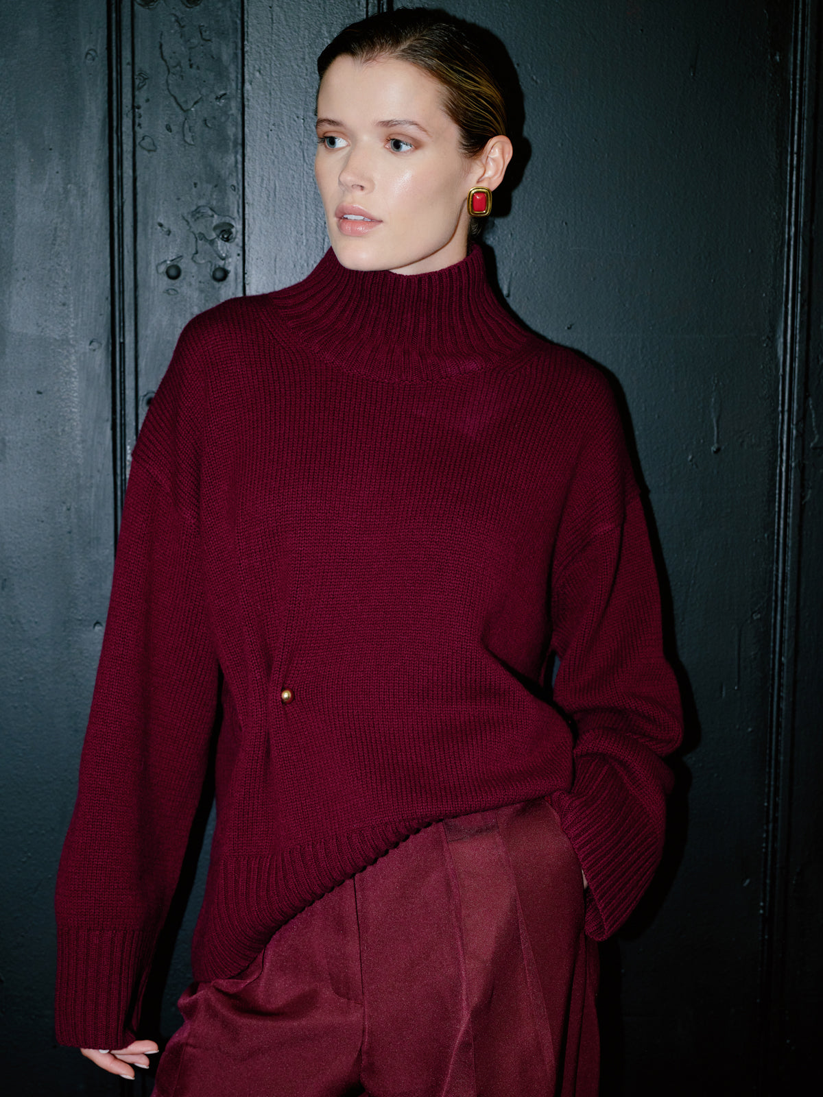 525 X DL10C: Minetta Cashmere Turtleneck Pullover